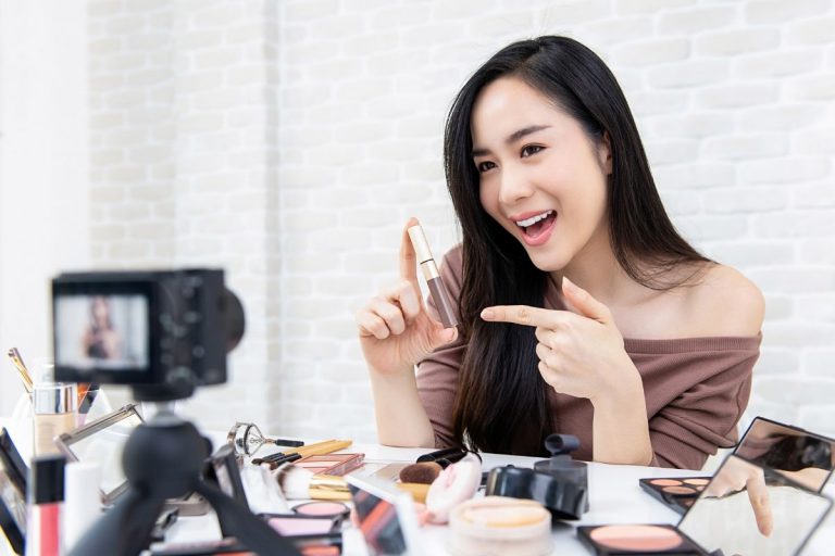 Beauty influencer