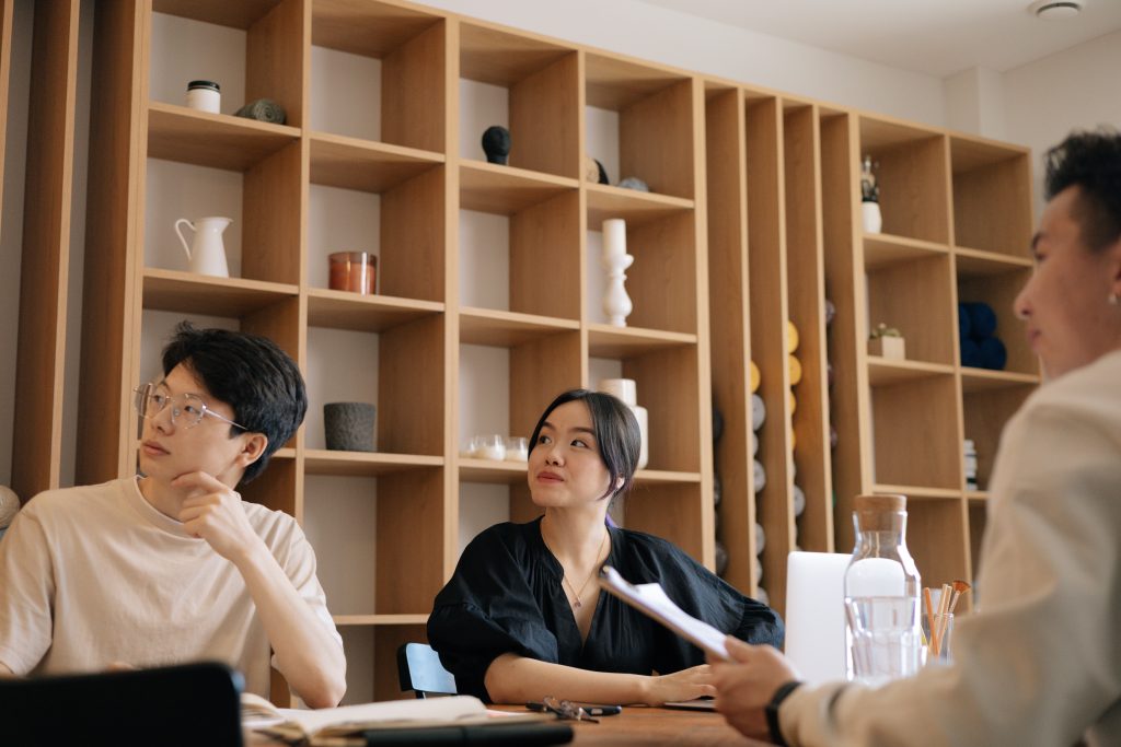 in house atau digital agency